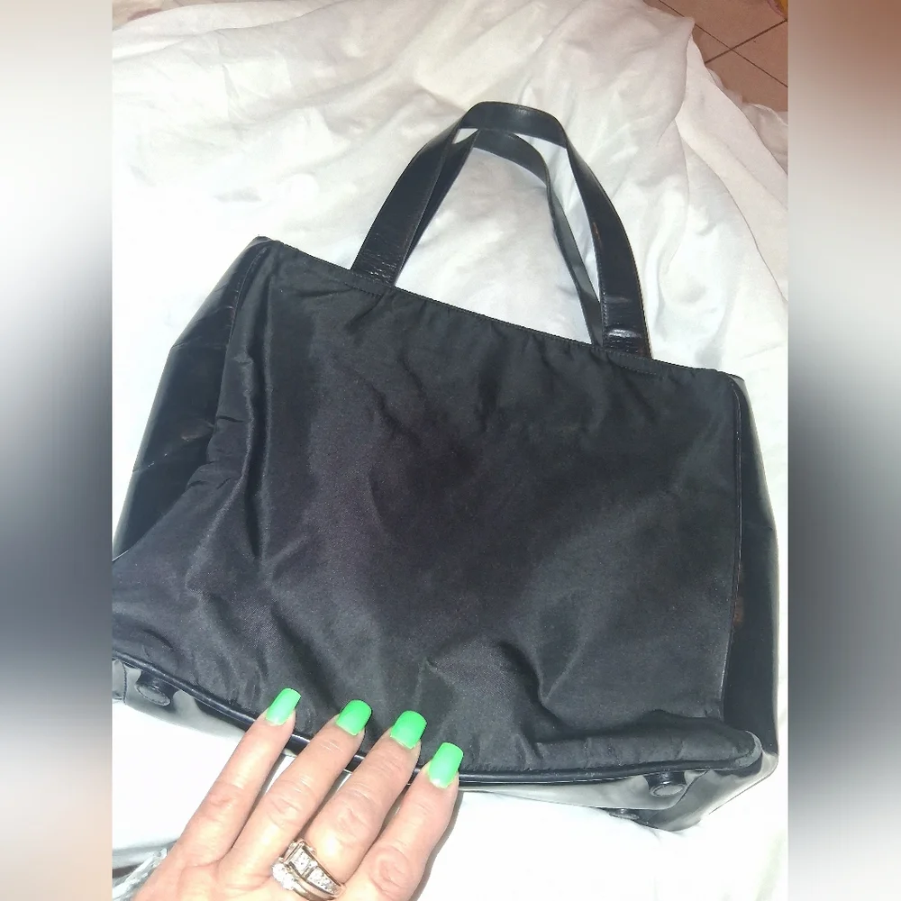 Prada Elegant Vintage Black Tote Bag - Picture 2 of 12